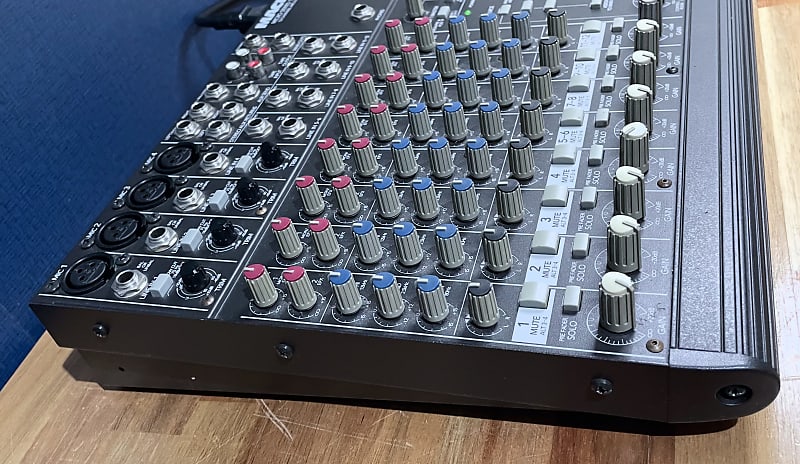 マッキーMACKIE MICRO SERIES 1202 VLZ おすすめ】MACKIE/1202VLZ4 アナログミキサー[高音質][ライブ