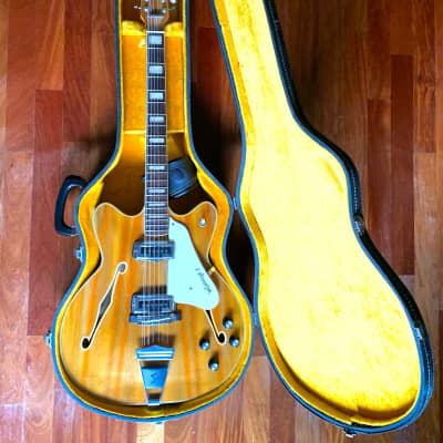 Fender 1967  CORONADO XII WILDWOOD   12 Strings.  Case included.   All original for sale