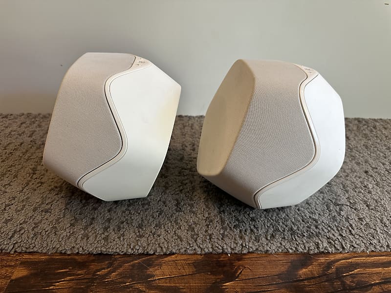 【値下げ】Bang & Olufsen Beoplay S3 スピーカー Bang & Olufsen Beoplay S3 Bluetooth / USB Speakers; Matte