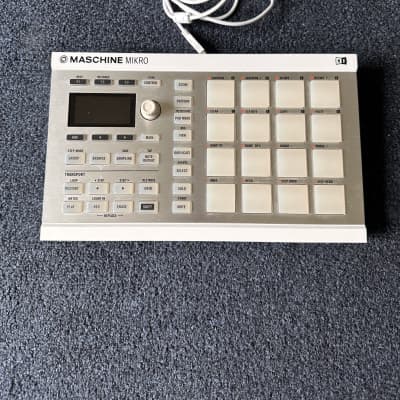 Native Instruments Maschine Mikro mkII Groove Production Studio