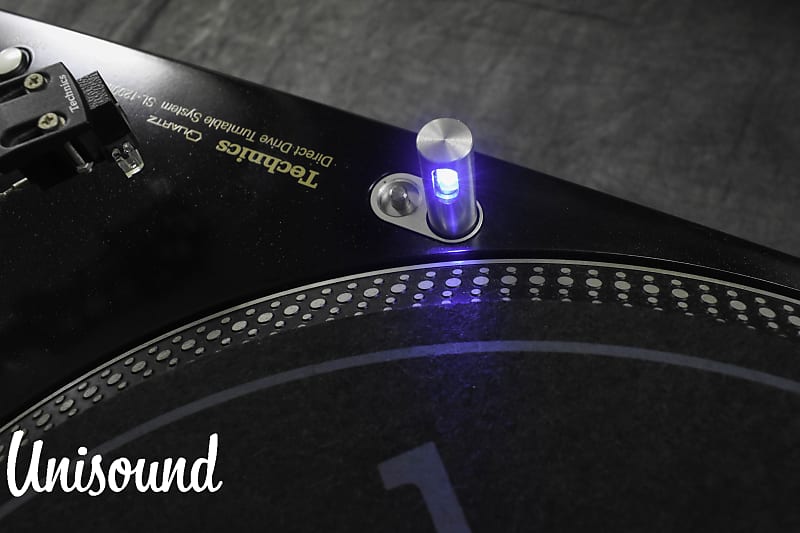 Technics SL-1200MK5G Black direct drive turntable pair w Technics SL-1200MK5G Black direct drive turntable pair w