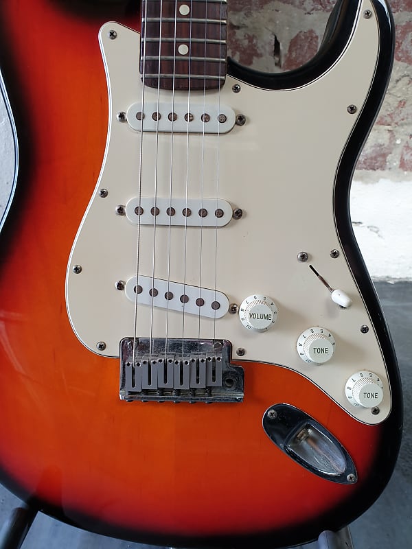 Fender 40th Anniversary American Standard Stratocaster 1994 Sunburst image 1