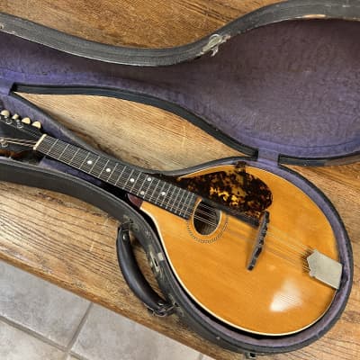 1918 The Gibson Style A Mandolin with case image 20
