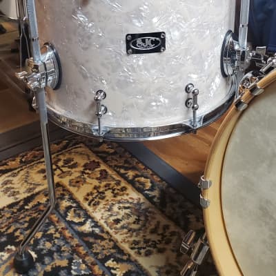 SJC Custom 3pc Drum Set - Aged White Marine Pearl / Maple Shells image 17