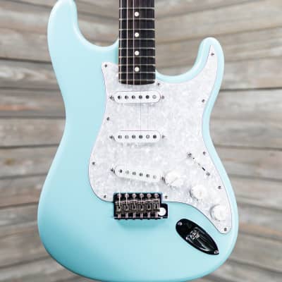 Fender Cory Wong  Signature Stratocaster - Satin Daphne Blue (WH)