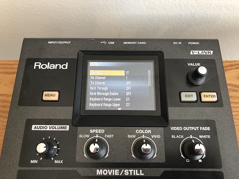 Roland P-10 V-Link / MIDI video sampler