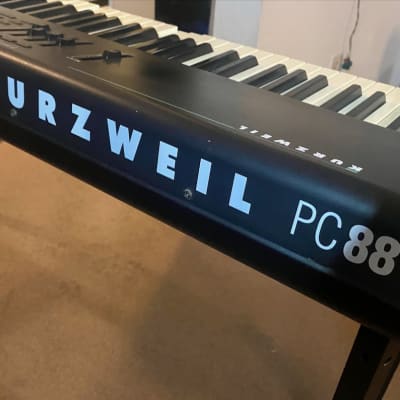 Kurzweil PC88mx 88-Key 32-Voice Performance Controller and Synthesizer 1990s - Black