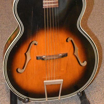 Harmony Archtone H1215 1950s - Sunburst image 1