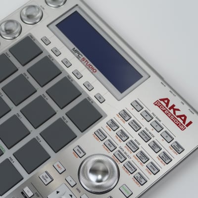 Akai MPC Studio Music Production Controller V1 image 6