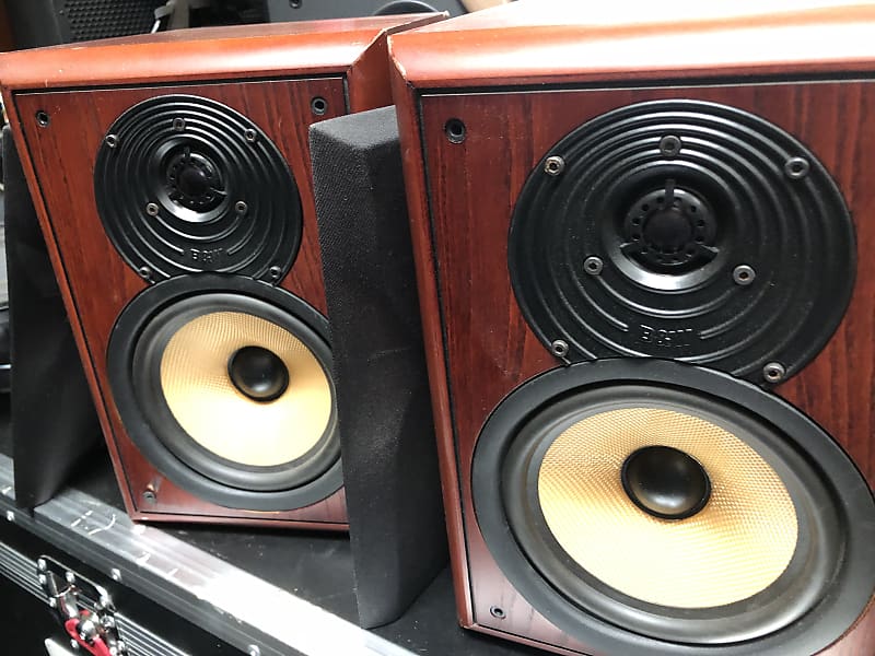 B&w store cdm2 speakers