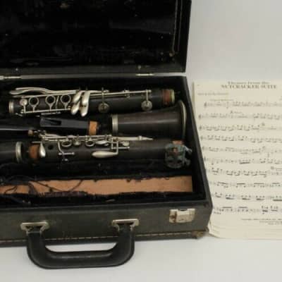 Intermediate Selmer Signet 100 Wood Clarinet w/ case, USA, acceptable condition image 2