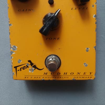 → T-REX EFFECTS ← Pedals for guitar and bass players!