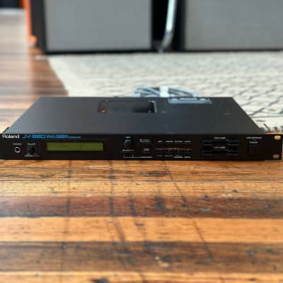 Roland JV-880 Rackmount Synthesizer Module