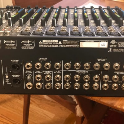 Mackie 1604VLZ4 16-Channel Mic / Line Mixer image 2