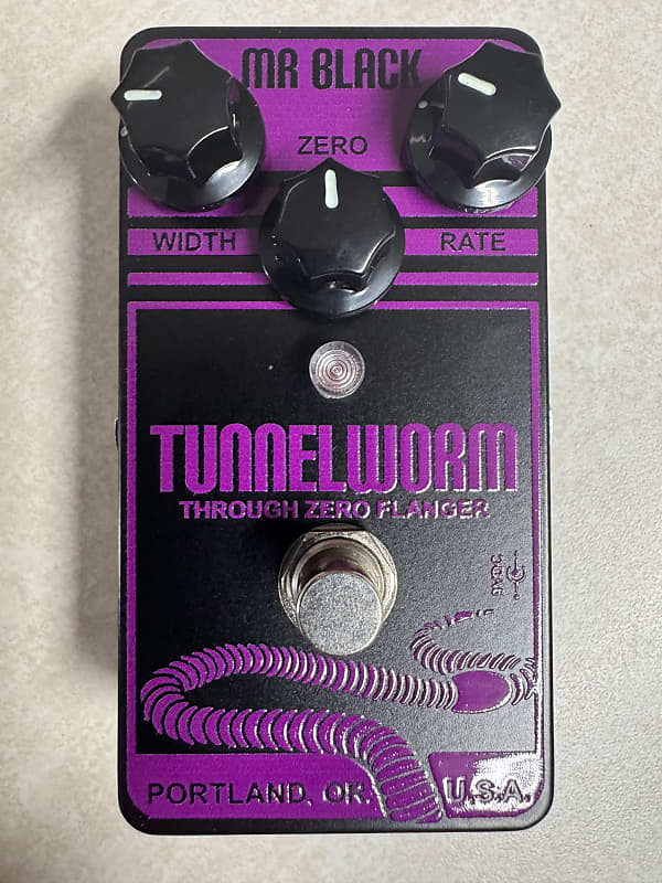 Mr. Black TunnelWorm