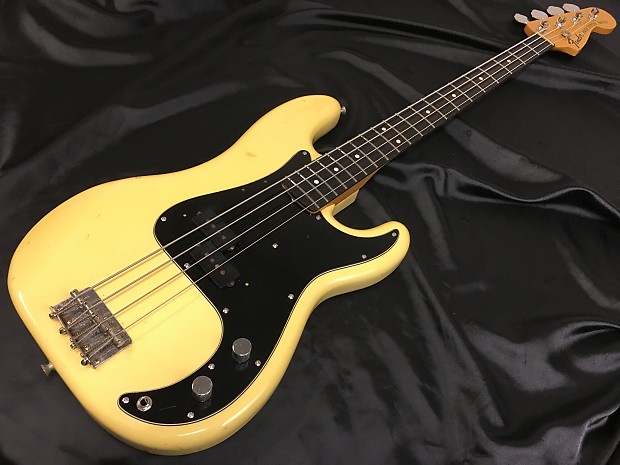 Fender Japan Precision Bass PB72 '70s Vintage Reissue White Made in Japan  1993-1994