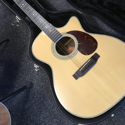 Crafter TC035 orchestra grand auditorium Acoustic electric guitar handcrafted in Korea 2001 in excellent - mint condition with hard case and key . image 2