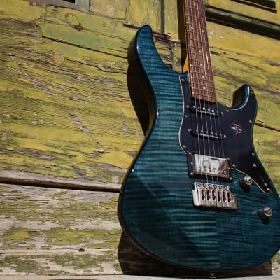 Yamaha Pacifica 612V II fm IDB | Indigo Blue | Limited Edition