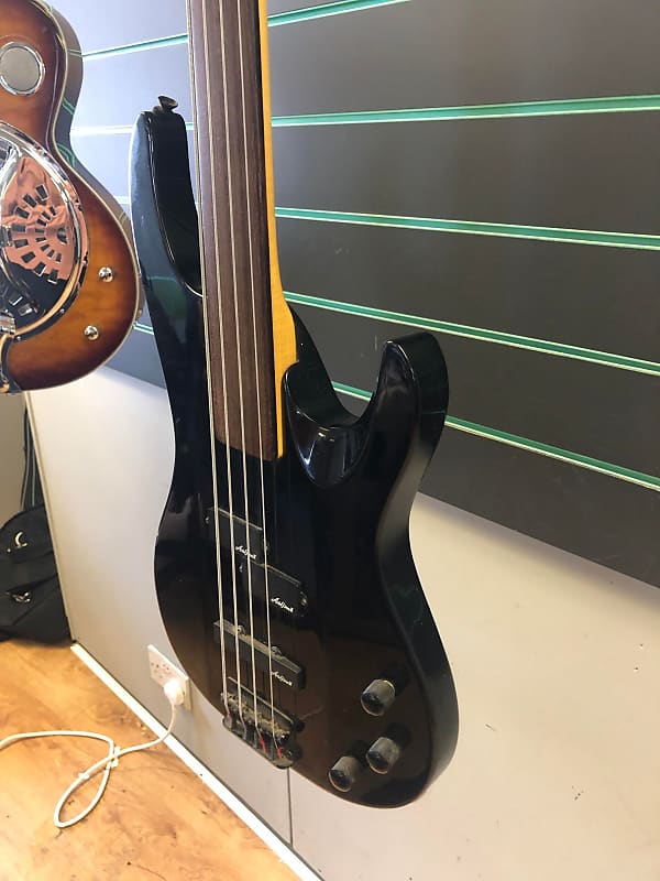 Aria Pro II Magna Series Black Fretless Bass | Reverb Canada
