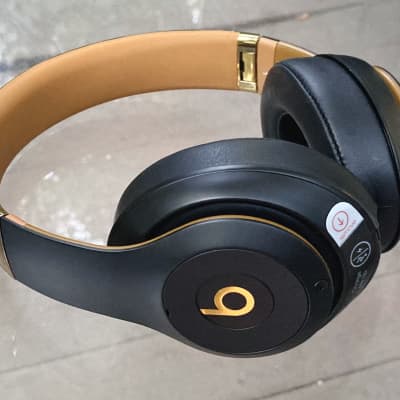 Beats By Dre Beats Studio 3 Wireless Bluetooth Headphones image 6