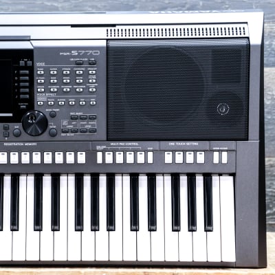 Yamaha PSR-S770 Digital Keyboard 61-Key Arranger Workstation Synthesizer w/Box
