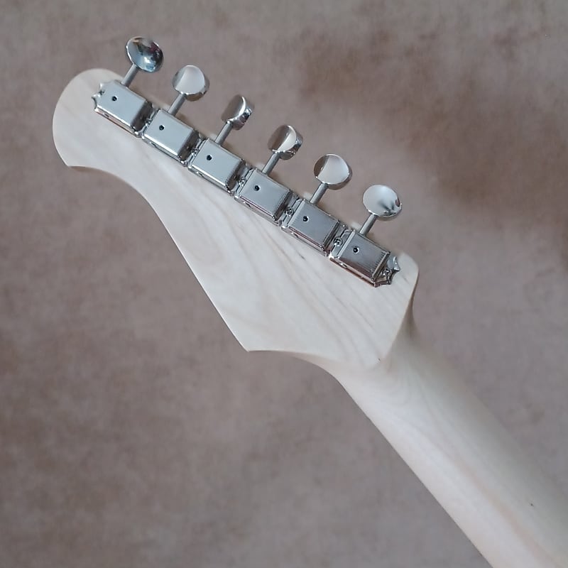 Donner DST-152 Seeker 2020s Metallic Sky Blue Robbie | Reverb
