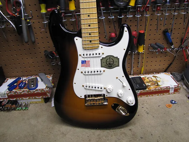Fender 60th Anniversary Limited Standard Stratocaster 2006