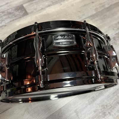 Yamaha 14 X 5 Steve Gadd Signature Steel Snare Drum (Sd 255 Yamaha 14 X 5 Steve Gadd Signature Steel Snare Drum (Sd 255