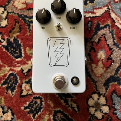 JHS pedals Superbolt v1 スーパーボルト 要修理 JHS Pedals Super Bolt」スプロアンプ系エフェクターをレビュー