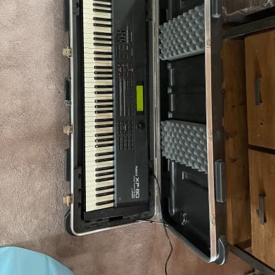 Roland XP-80 76-Key 64-Voice Synthesizer Workstation With SKB Case Road Touring Padded Case