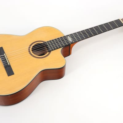 Strinberg Classical Acoustic-Electric Guitar - Natural Satin - Gigbag included - A very nice guitar! image 3