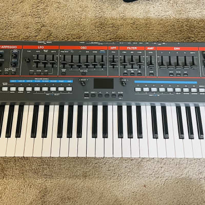Roland Juno-X 61-Key Programmable Polyphonic Synthesizer 2022 - Present - Black
