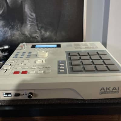Akai MPC2000 - New LCD - Maxed RAM - All New Tact switches & Button LEDs & more image 2