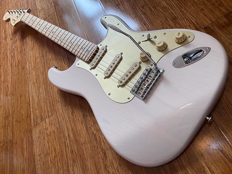 Fender Japan Ltd Edition Ikebe 1966 RI Reverse Headstock