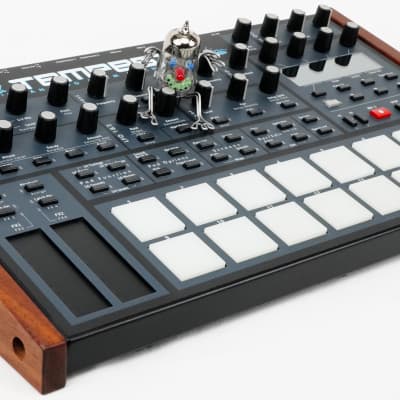 DSI Dave Smith TEMPEST Drum Synthesizer + Fast neuwertig + 1,5 Jahre Garantie