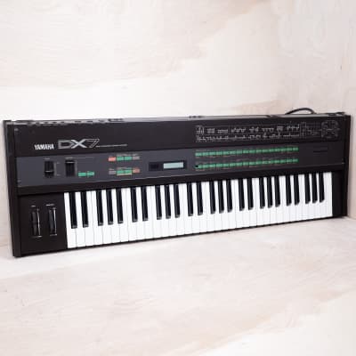 YAMAHA　DX7 　シンセサイザー DX7 - Yamaha Design - ヤマハ株式会社