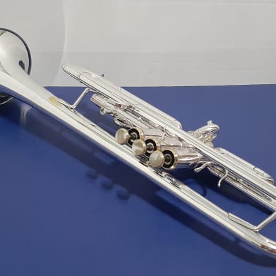 Getzen Eterna Large Bore 900S Model Silver Trumpet, Mouthpiece & Original case 1992-1994 Silver Plat image 8