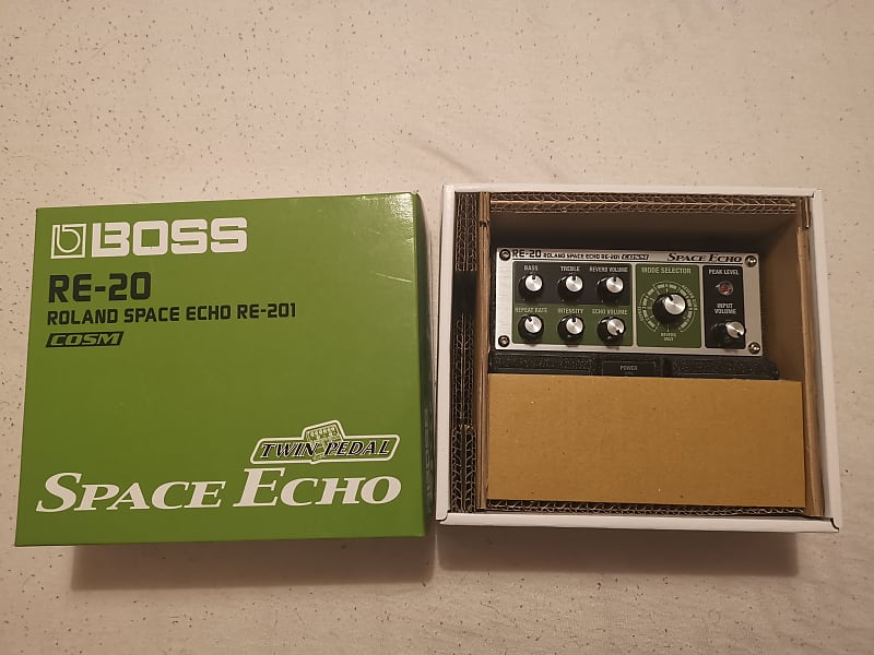 Boss RE-20 Space Echo