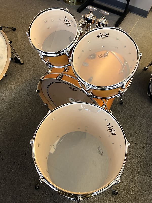 Yamaha Tour Custom Maple Drum Set 22/10/12/16 Caramel Satin | Reverb