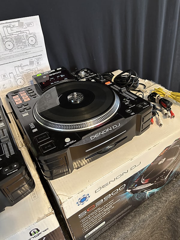 Denon DJ SC3900 Pair Of Digital Turntable Controller Media Denon DJ SC3900 Pair Of Digital Turntable Controller Media