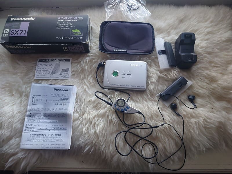 Panasonic rq-sx71 late 90s - Silver walkman portable cassette