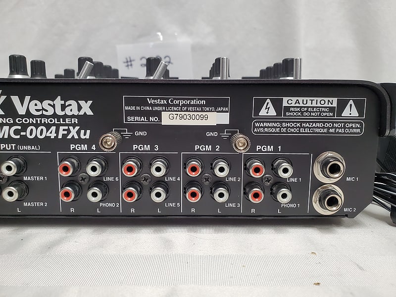 VESTAX VMC-004FXu 4 CHANNEL DJ MIXER #2892 GOOD USED WORKING