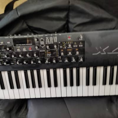 Dave Smith Instruments Mopho x4 44-Key 4-Voice Polyphonic Synthesizer 2013 - 2018 - Black with Wood Sides