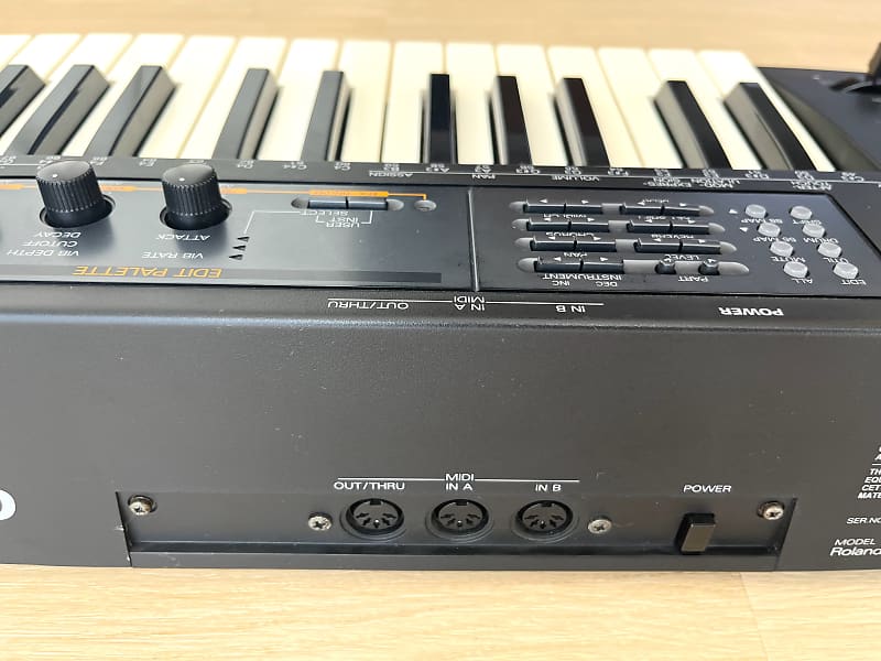 Roland SK-88 Pro Sound Canvas 37-Key Synthesizer