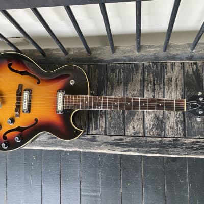 1965年製Guild T-100Dについていたスイッチノブヴィンテージ 1965 Guild T100-D (Slim Jim) // Vintage Hollow Body Guitar
