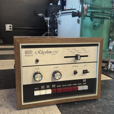Roland TR-33 / Rhythm 33 Drum Machine 1970 - Black