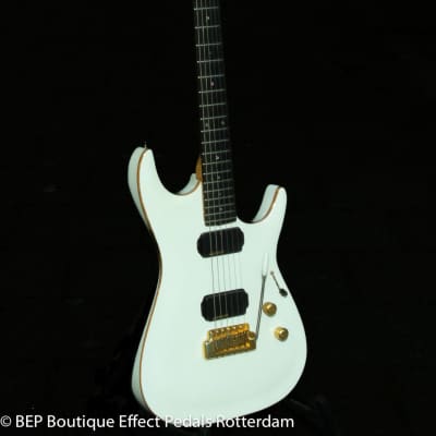 NOS Zion Classic s/n 5005 with Mann Made Tremolo, White 1994 USA with OHSC signed by the late Ken Hoover ( RIP ) for sale