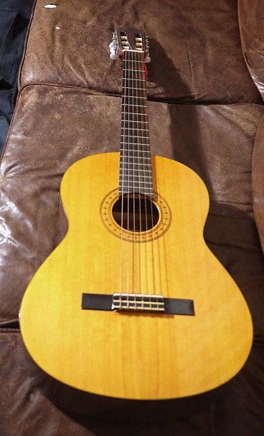 Takamine G124 Classical Guitar Natural