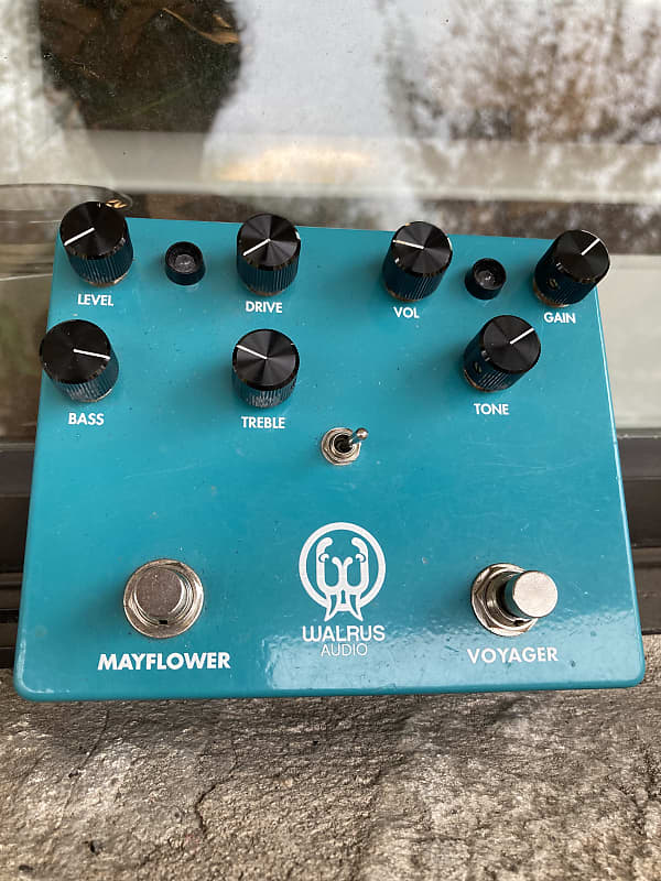 Walrus Audio Mayflower and Voyager 2 in 1 two in one Dual  overdrive/distortion electric guitar pedal