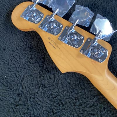 Fender Player Plus Active Meteora Bass 2022 3-Color Sunburst MX22024654 (9 lbs. 12.4 oz.) image 7